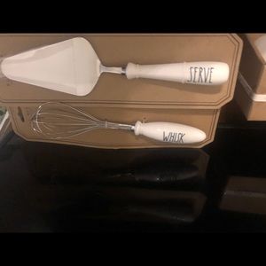 Rae Dunn Serve and Whisk set